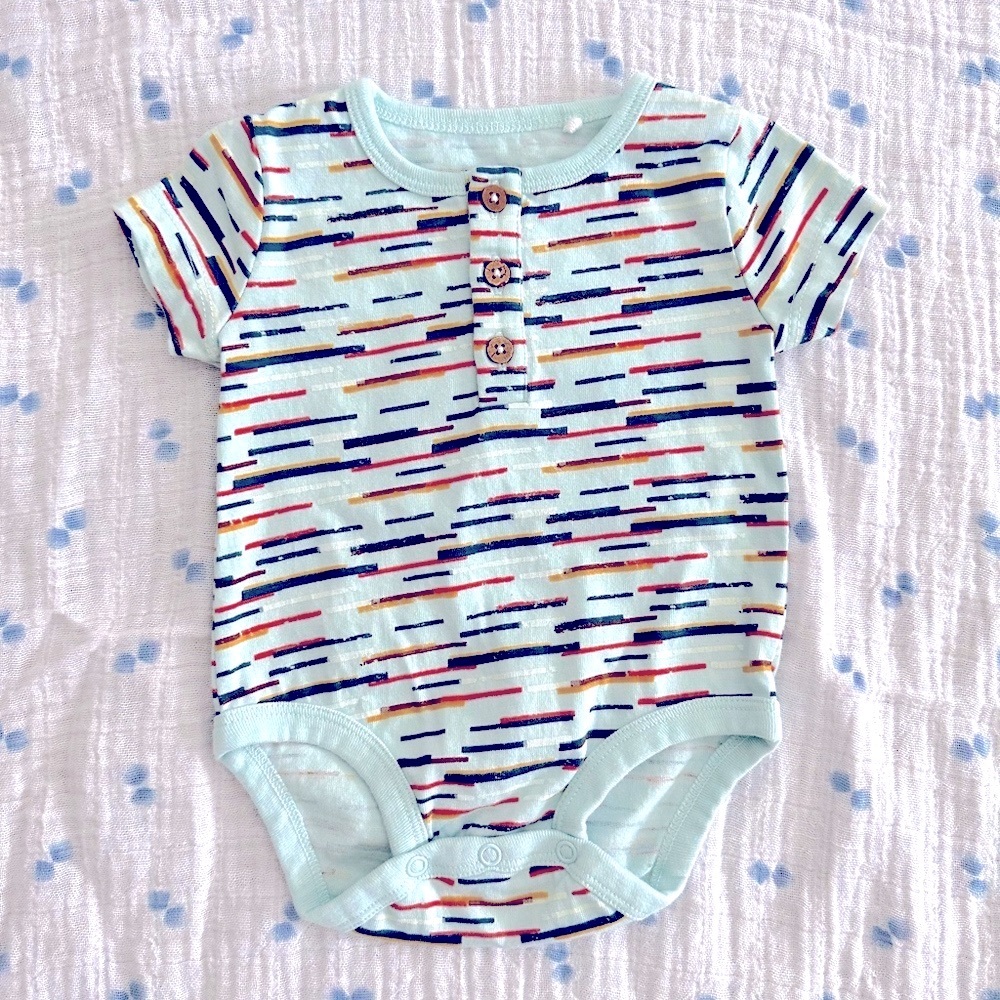 Oliver & Rain Organic Cotton Baby Bodysuit & Shorts Set - 3 months - Picture 5 of 10